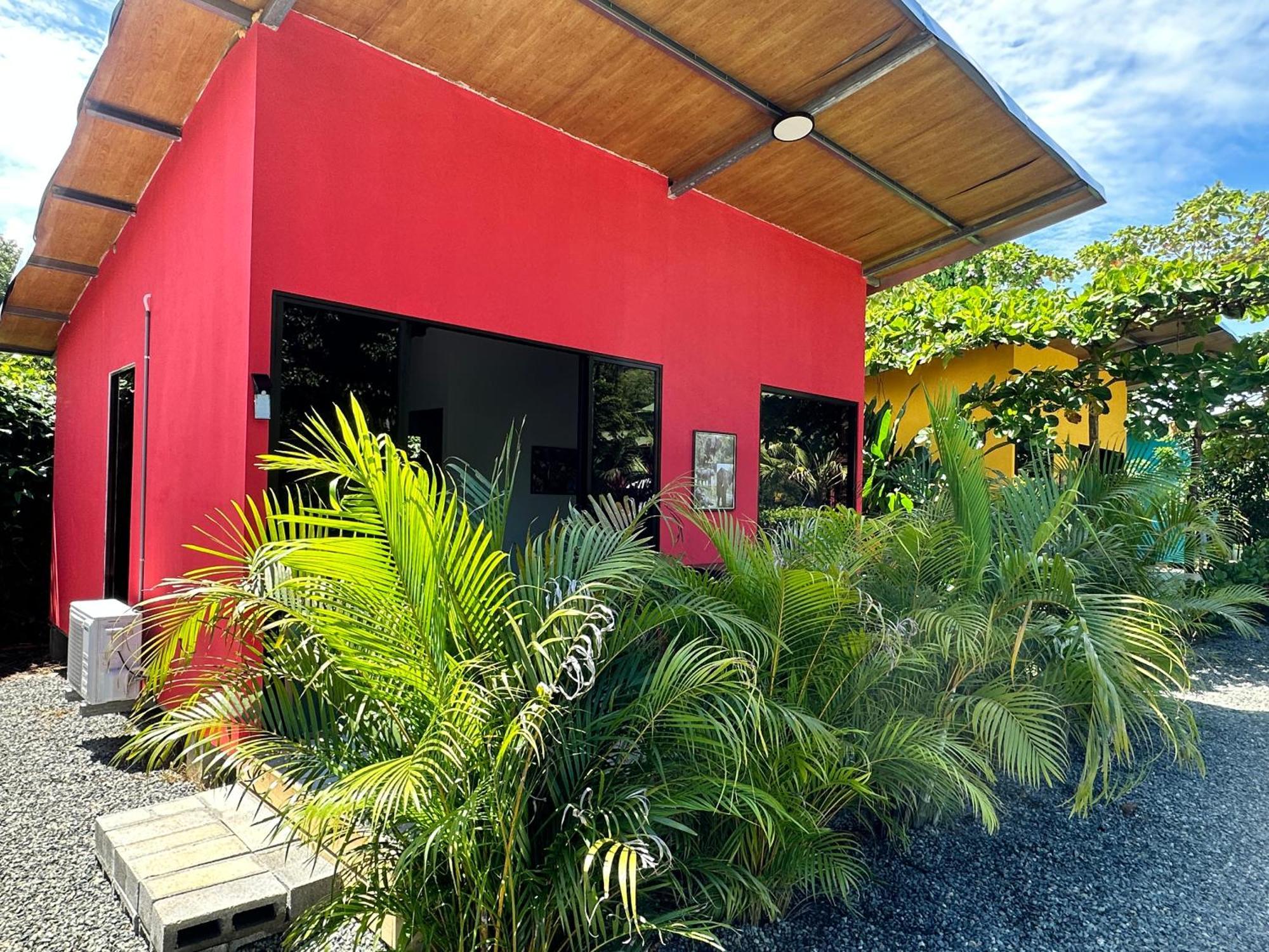 Uvita Oasis Retreat With Villa Cabins And Apartment Экстерьер фото