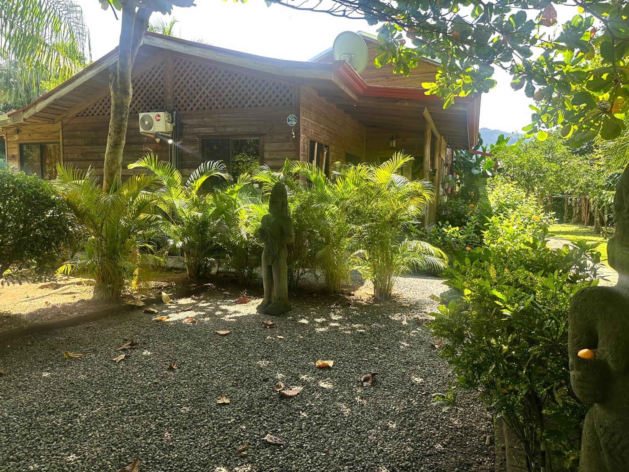 Uvita Oasis Retreat With Villa Cabins And Apartment Экстерьер фото